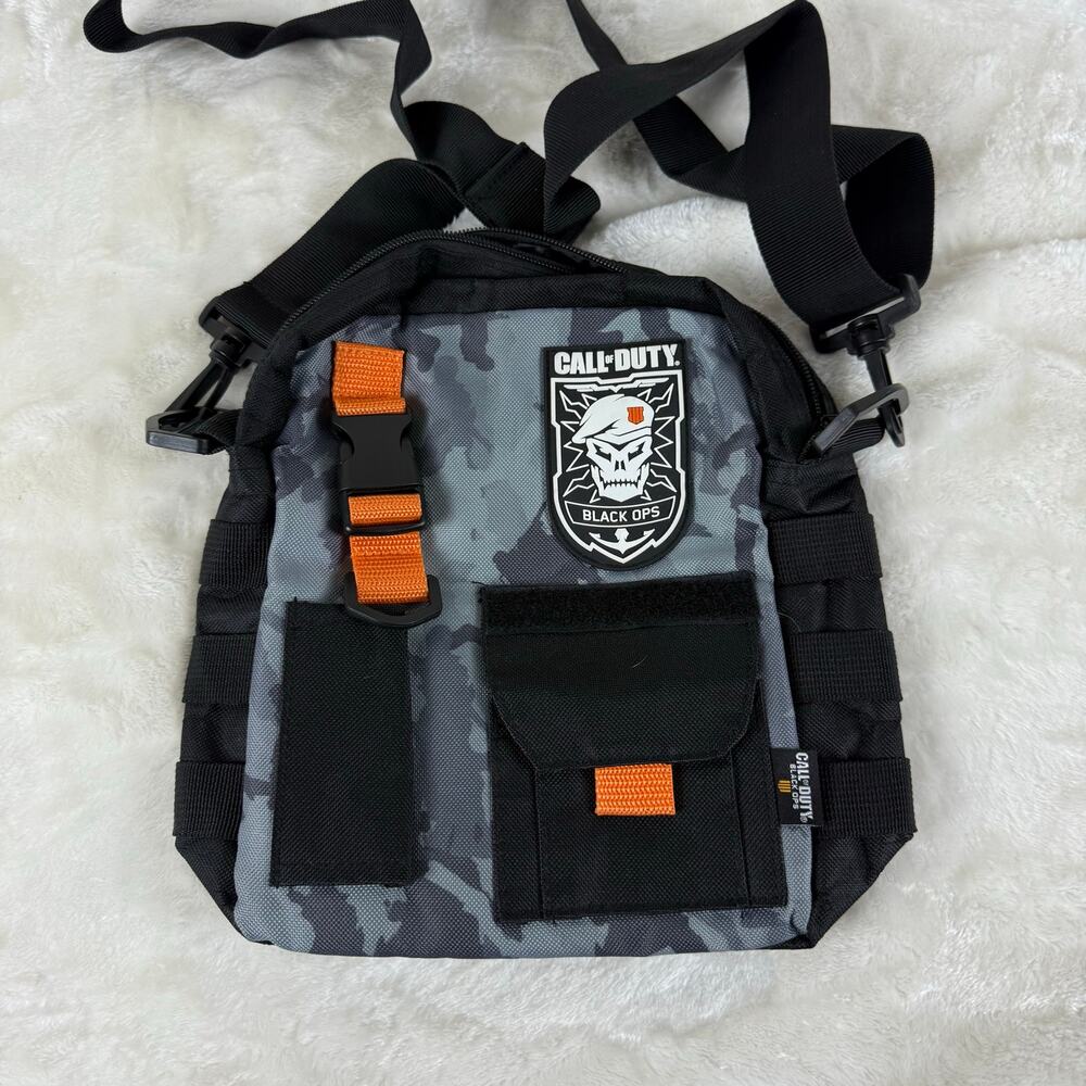 Call of Duty Black Ops 4 Bag Tactical Sling Messenger Gray Camo Activision